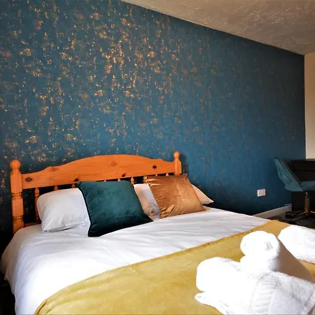 Prázdninový dům Large Townhouse - 4 Bedrooms - Free Parking Manchester