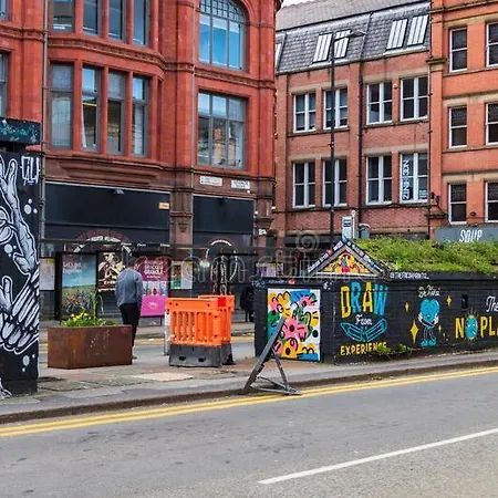 Lewis In The Heart Of The Northern Quarter Sleeps Up To 12 Apartman Manchester