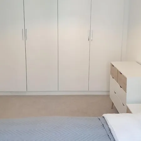 Quay Exchange Quay *