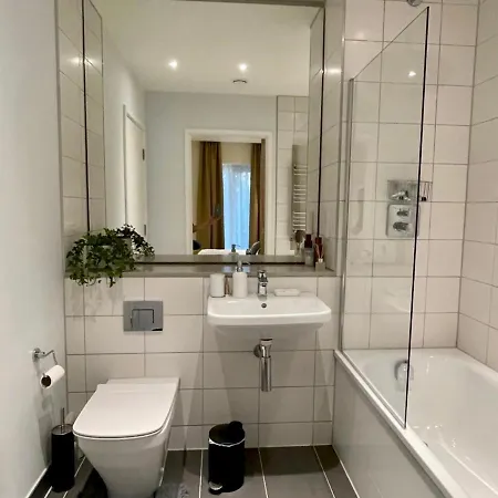 Дом отдыха Pass The Keys Stylish Central Manchester Townhouse With Parking Манчестер