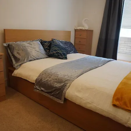 Instant Housing Manchester * Манчестер