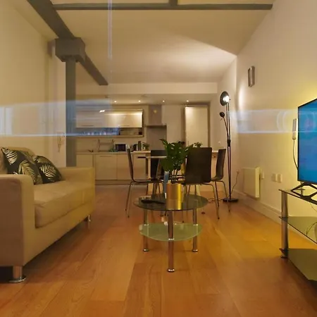 Апартаменты Instant Housing Manchester Манчестер