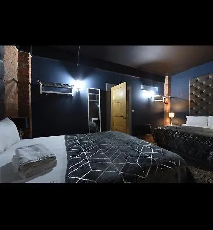 Swan Street Townhouse Hot Tub & Roof Terrace