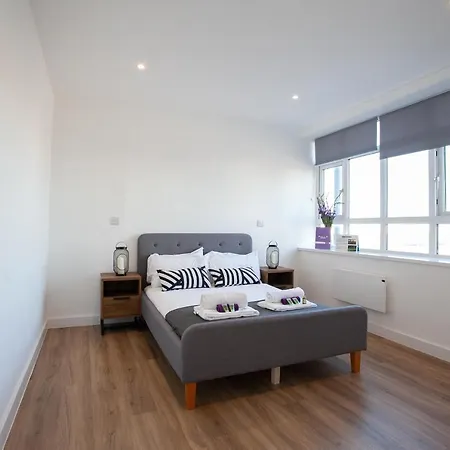 Daire Luxury, Spacious In Central By Pillo