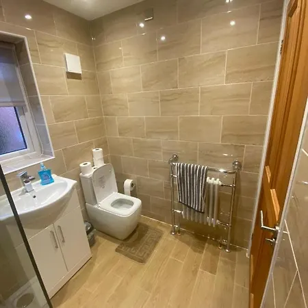 Brigstock Holidays House Apartment *