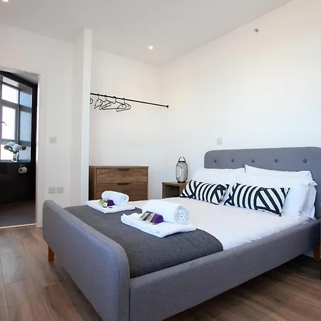 Luxury, Spacious In Central By Pillo Manchester