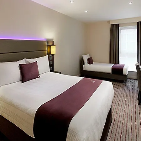 Premier Manchester Trafford Centre North מלון 3*