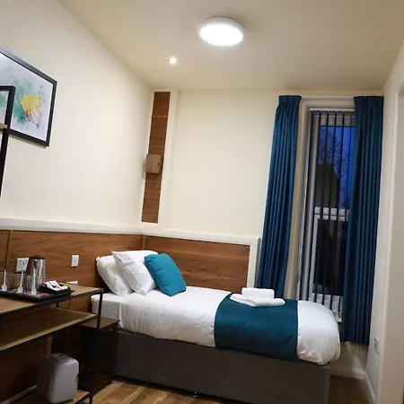 Hazeldean Hotel Prestwich