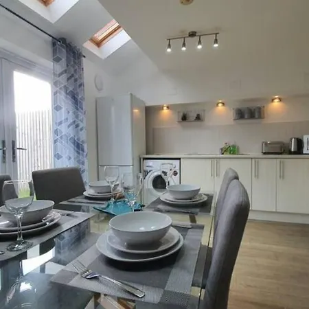 Проживание в семье Double With Ensuite Close To Salford Quays Манчестер