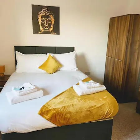 Double With Ensuite Close To Salford Quays Манчестер