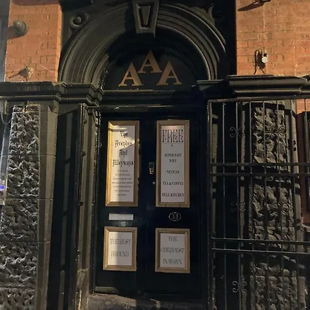 The Avenues And Alleyways Hotel