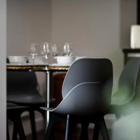 Onpoint - Spacious 2 Bedroom Apt - City Centre With Balcony דירה *