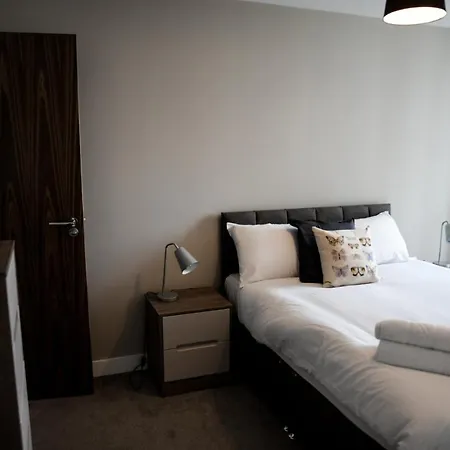 Onpoint - Spacious 2 Bedroom Apt - City Centre With Balcony מנצ'סטר