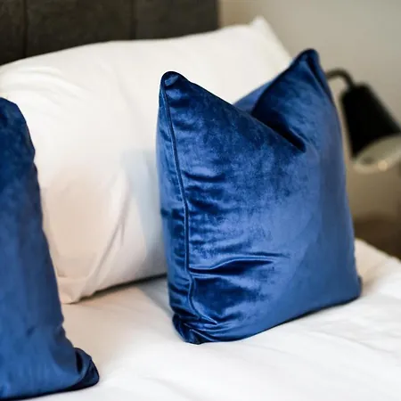 Onpoint - Spacious 2 Bedroom Apt - City Centre With Balcony Manchester