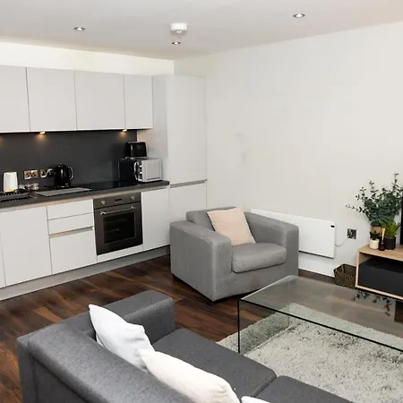 Onpoint - Spacious 2 Bedroom Apt - City Centre With Balcony Manchester