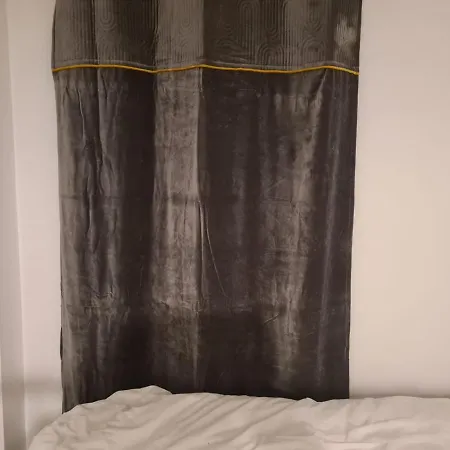 Апартаменты Impeccable 1-Bed Apartment In Manchester *