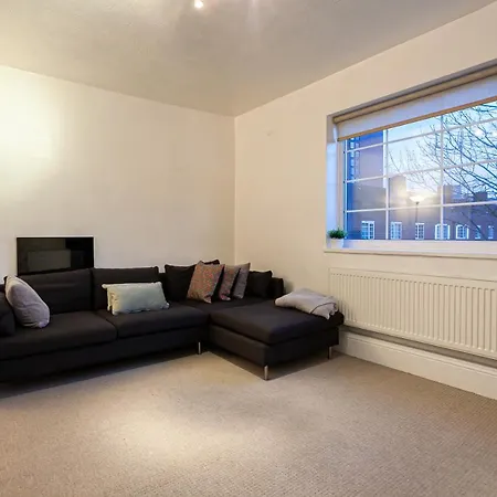 Cosy One Bed Apartment - Close To Cc Апартаменты *