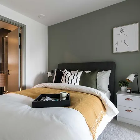 Апартаменты Ultra Modern 2 Bed Apartment - City Centre