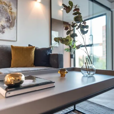 Апартаменты Ultra Modern 2 Bed Apartment - City Centre Манчестер
