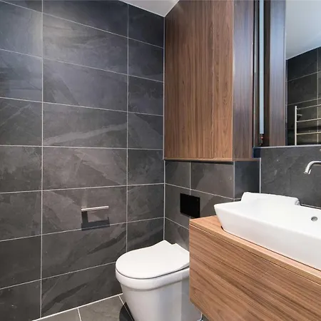 Ultra Modern 2 Bed Apartment - City Centre Апартаменты