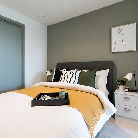 Ultra Modern 2 Bed Apartment - City Centre