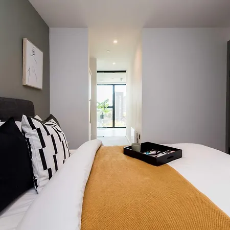 Ultra Modern 2 Bed Apartment - City Centre Манчестер