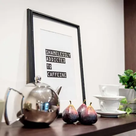 Ultra Modern 2 Bed Apartment - City Centre Апартаменты *