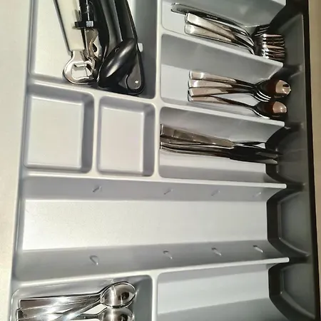 1-bedroom Aprt In Salford- Freeparking- Sleeps3 Manchester