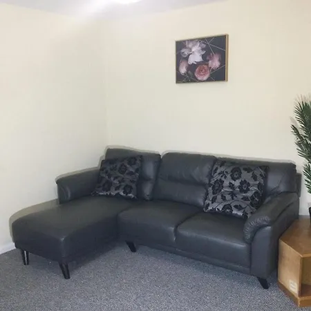 Residential Within Easy Reach Of Town شقة