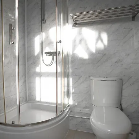 Milverton By Bevolve - Free Parking Hotel