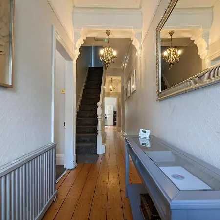 Hollybank House 別荘