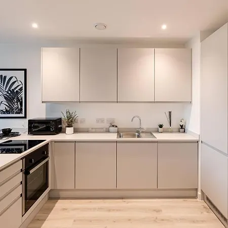 Stylish And Stunning Waterside Apt - Old Trafford *