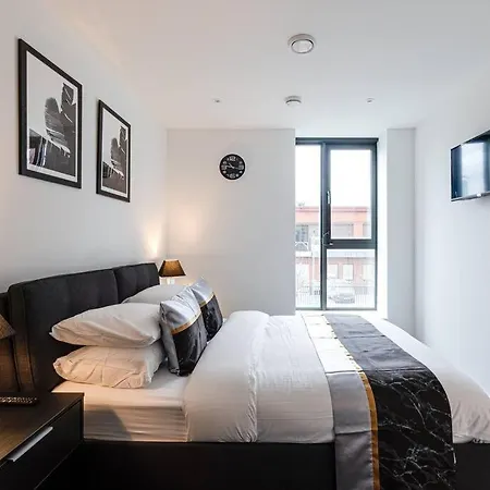 Apartment Stylish And Stunning Waterside Apt - Old Trafford *