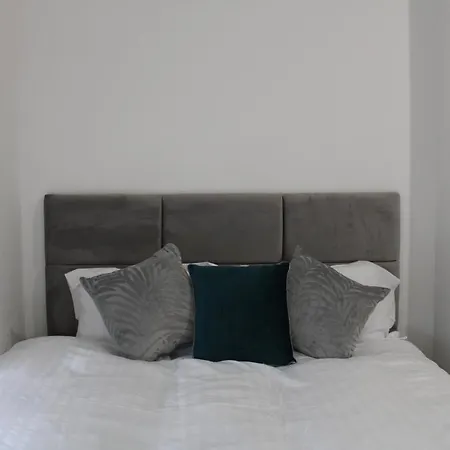 Beautiful, Spacious, Old Trafford 度假居 *