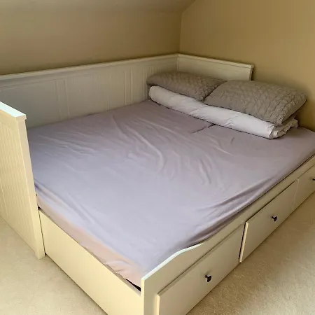 Canalside Ensuite Room