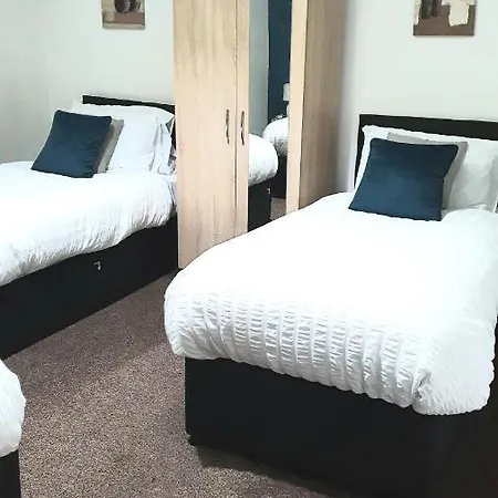 Salford Ark Comfort Near Salford Royal And Trafford Centre *