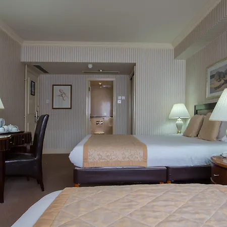 Hotel Britannia & 3*