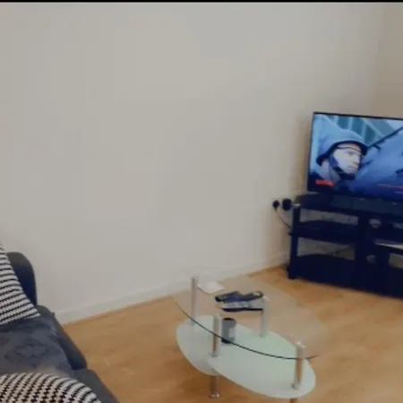 Immaculate 2-Bed Apartment In Manchester *