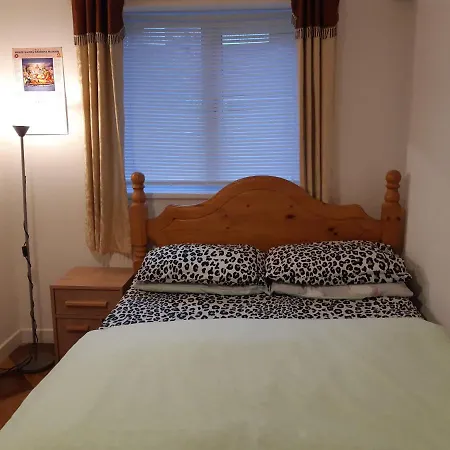 Comfortable Double Bedroom Lovely 아파트 맨체스터