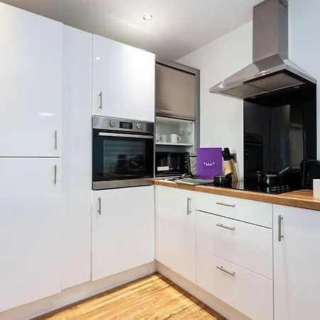Lejlighed 3 Bedroom Media City Apartment With Access To Cinema Room And Gym Manchester