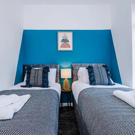 Rest&recharge @ Windsor House * Manchester