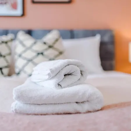 Rest&recharge @ Windsor House Holiday home Manchester