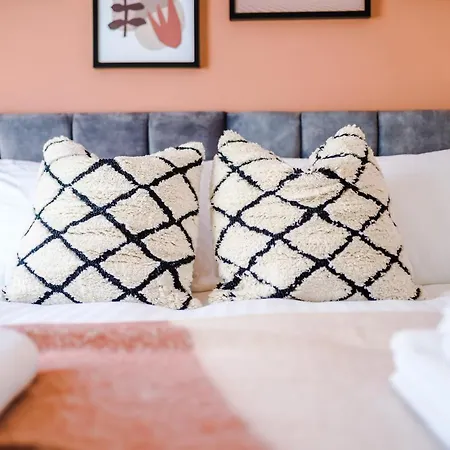 Rest&recharge @ Windsor House Holiday home Manchester