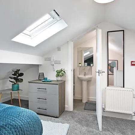 Averill Street * מנצ'סטר