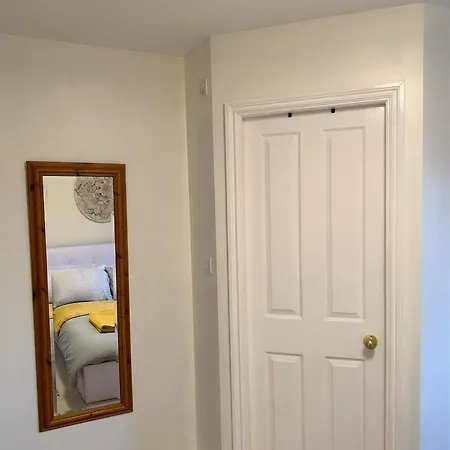 펜션 Spacious And Amazing 4 Bedroom Detached House