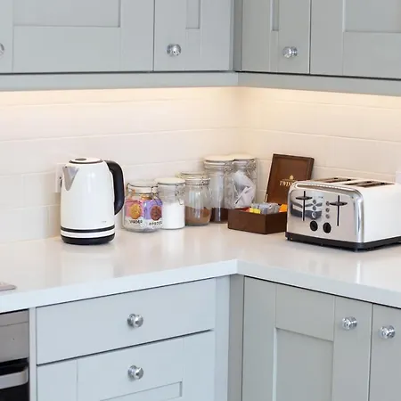 Lock Keepers - Detached House In The マンチェスター