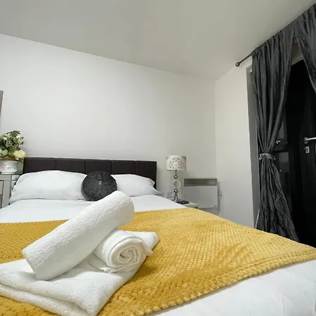 Wharf Premier - Free Private Parking * Manchester