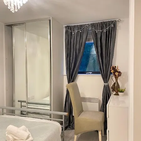 Wharf Premier - Free Private Parking *