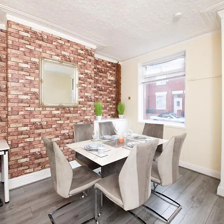 アパート Crystal House 10min To Centre Ideal For Work And Leisure マンチェスター