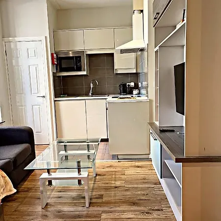 Апартаменты Cosy Serviced Heart Of